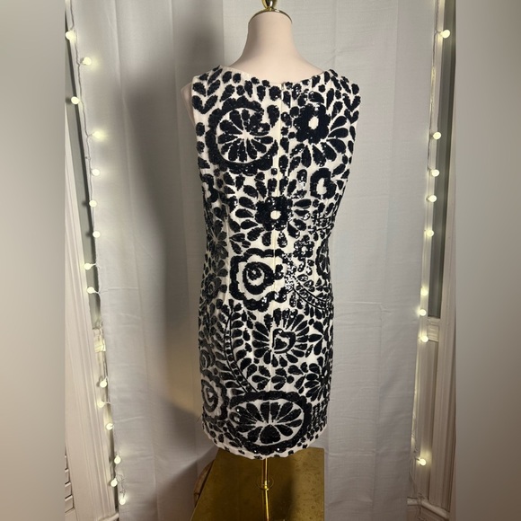 Aiden Black and White Sheath Midi Dress Scoop Neck Sleeveless - Picture 2 of 9